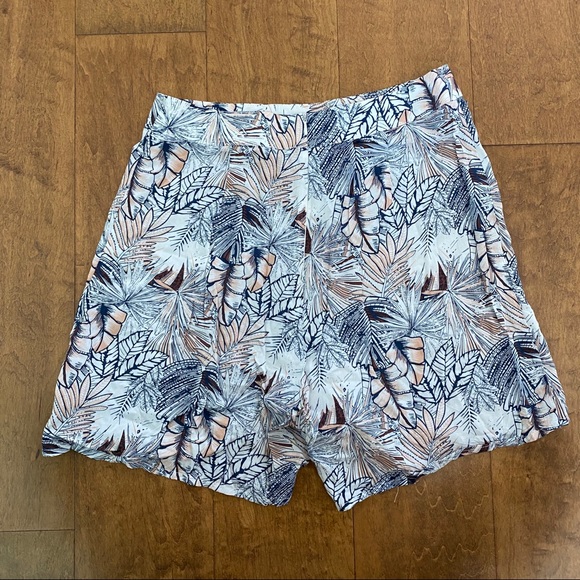 LF Tropical Print Shorts - Picture 3 of 4